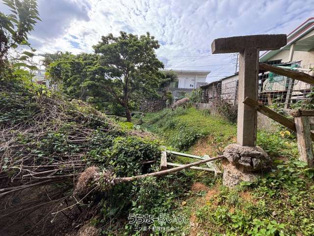 300.62 sqm Land Plot in Zakimi, Yomitan Village, Okinawa - Thumbnail 2