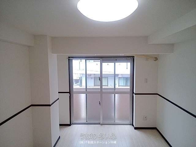 Pet-Friendly 1K Apartment for Rent in Naha City, Okinawa - Thumbnail 4