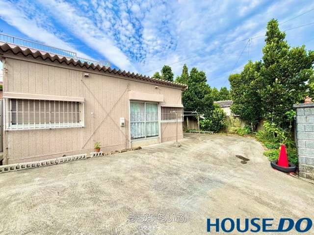 Land with Prefab on Ikei Island, Uruma, Okinawa - 220.23m² - Thumbnail 4