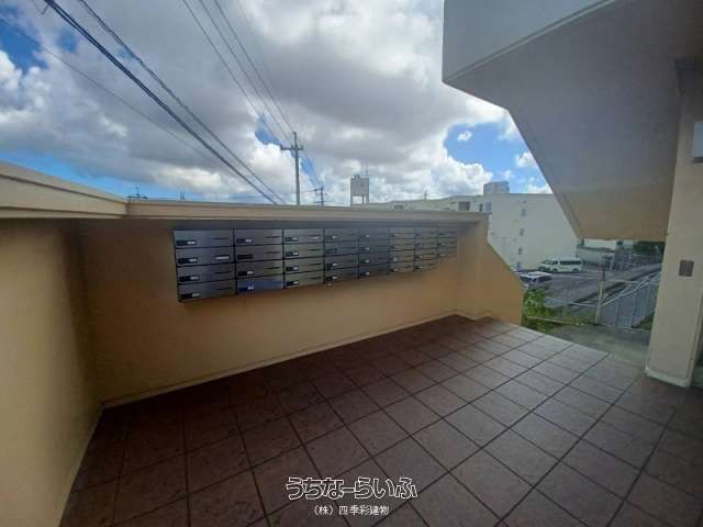 Maisonette Apartment with Naha Views in Oroku, Naha City - Thumbnail 4