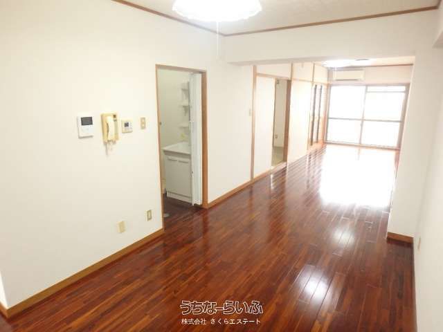 2LDK Apartment for Sale in Okinawa City, Yogi - Thumbnail 3