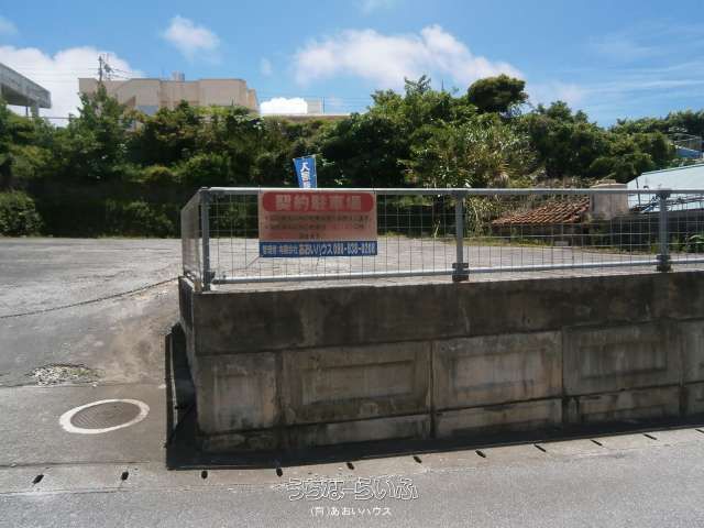 Misato 1-chome Parking Lot Rental in Okinawa City - Thumbnail 2