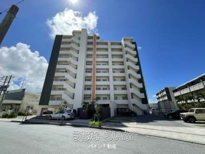 2LDK Condo for Sale in Chatan, Okinawa with Tandem Parking - Thumbnail 3
