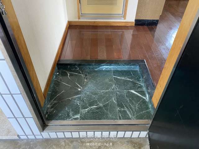 2LDK Corner Apartment for Rent in Naha, Okinawa - Grand Hills Tamagusuku - Thumbnail 3
