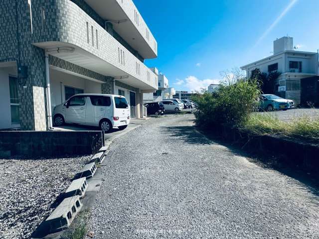 324m² Vacant Land for Sale in Yonabaru Town, Okinawa - Thumbnail 2
