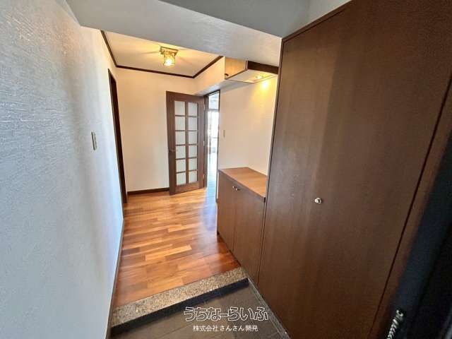 Fine Ginowan 3LDK Condo with Ocean View in Okinawa - Thumbnail 4