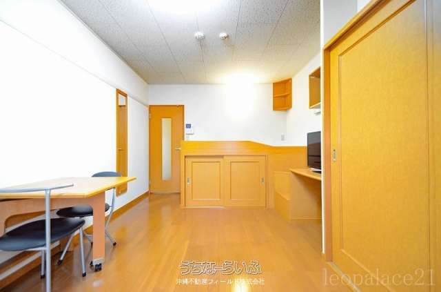 Leopalace Phoenix Osato 209 1K Apartment for Rent in Okinawa City - Thumbnail 2