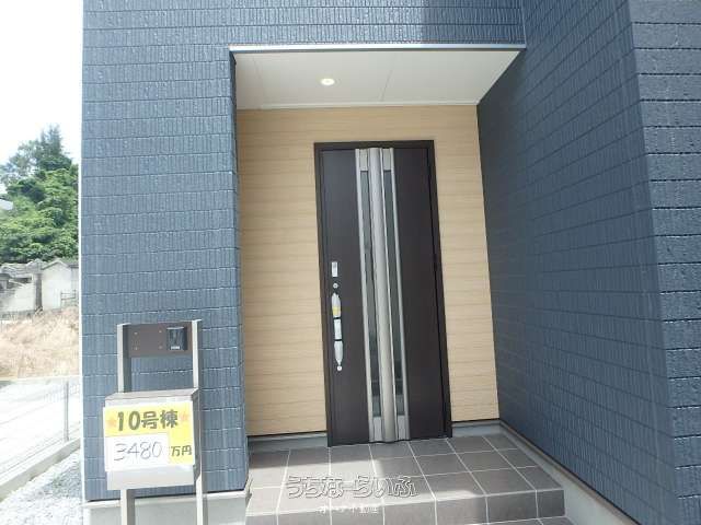 New 4LDK House for Sale in Uruma City, Okinawa - Thumbnail 4