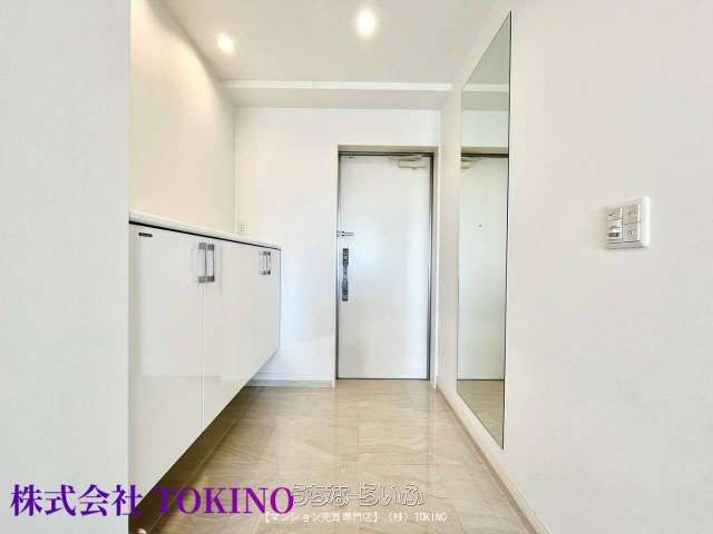 Penthouse with Panoramic Views in Nakagusuku Village, Okinawa - Thumbnail 4