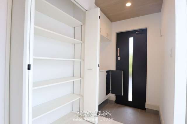 New 3LDK Wooden House in Uruma, Okinawa with Corner Lot - Thumbnail 4