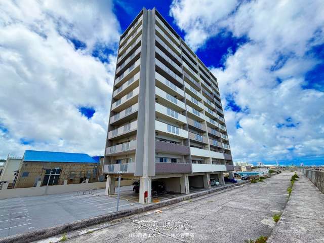 Ocean View 3LDK Condo for Sale in Ginowan, Okinawa - Thumbnail 3