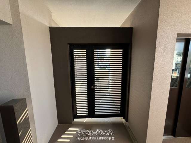 4LDK Apartment for Sale in Okinawa City with Dual Balconies - Thumbnail 4