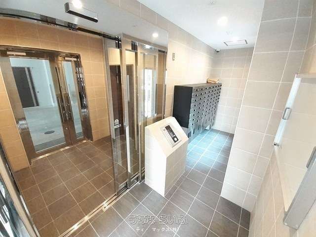 1K Apartment for Rent in Omoromachi, Naha, Okinawa - Thumbnail 3