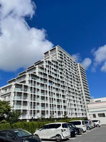 Income-Producing 3LDK Apartment in Chatan, Okinawa - Thumbnail 2