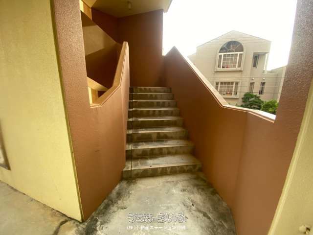 2LDK Apartment for Rent in Naha, Okinawa - Near Tsubogawa Station - Thumbnail 2
