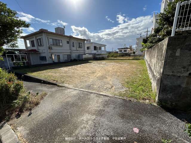 299.8㎡ Vacant Land for Sale in Uruma City, Okinawa - Thumbnail 2