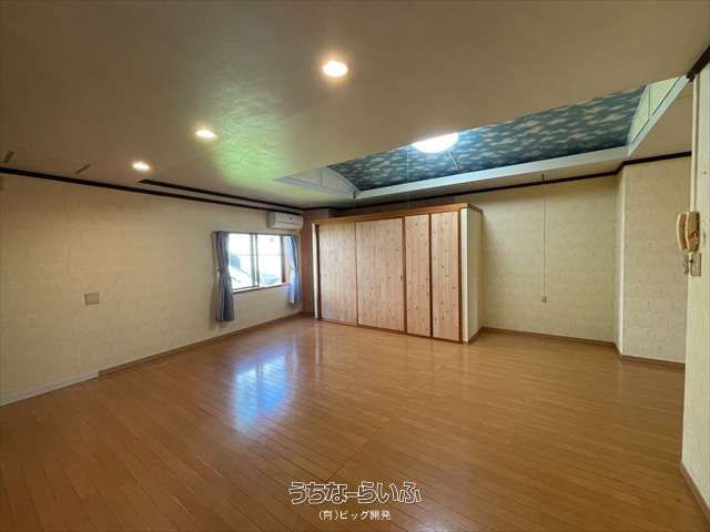 Alpha Building 301: Pet-Friendly 1R Apartment with Free Parking in Naha - Thumbnail 3