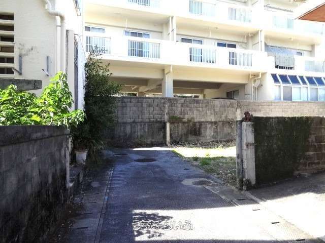 243.6 sqm Residential Land for Sale in Ameku, Naha, Okinawa - Thumbnail 4