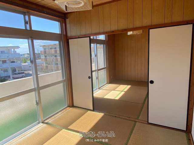 2LDK Apartment for Rent in Ginowan, Okinawa | 45,000 Yen - Thumbnail 2