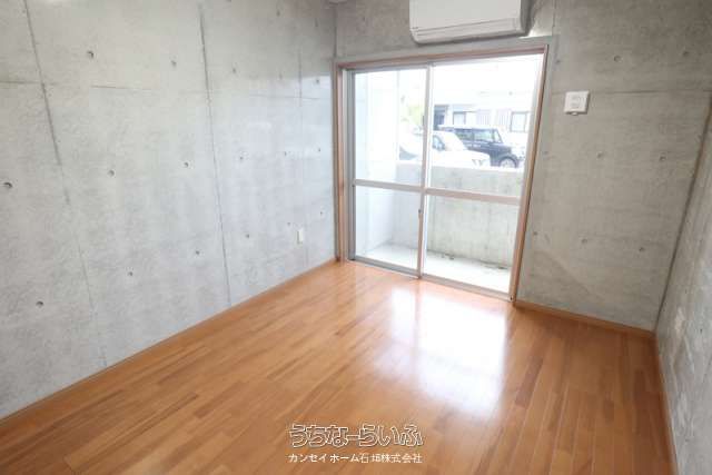 Pet-Friendly 1K Apartment for Rent in Ishigaki with Free WiFi - Thumbnail 4