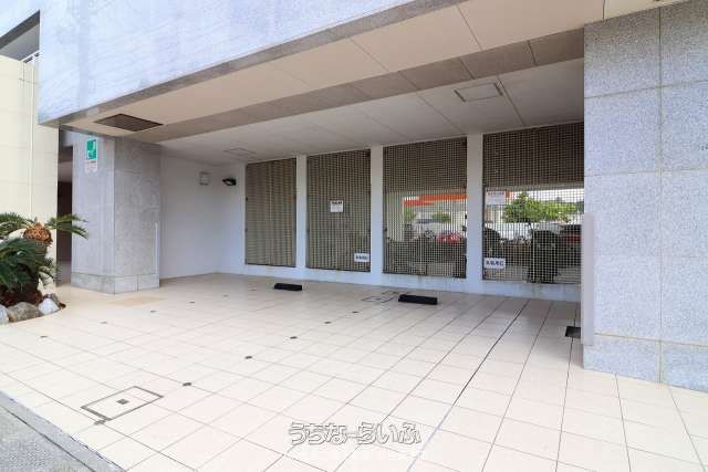 Lions Mihama Marine City 2LDK Apartment for Sale in Chatan, Okinawa - Thumbnail 3