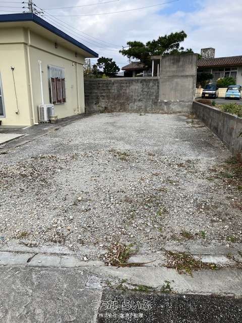Renovated 1LDK House on 170 Tsubo Corner Lot in Yaese, Okinawa - Thumbnail 3