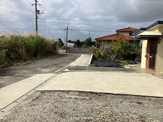 Renovated 1LDK House on 170 Tsubo Corner Lot in Yaese, Okinawa - Thumbnail 2