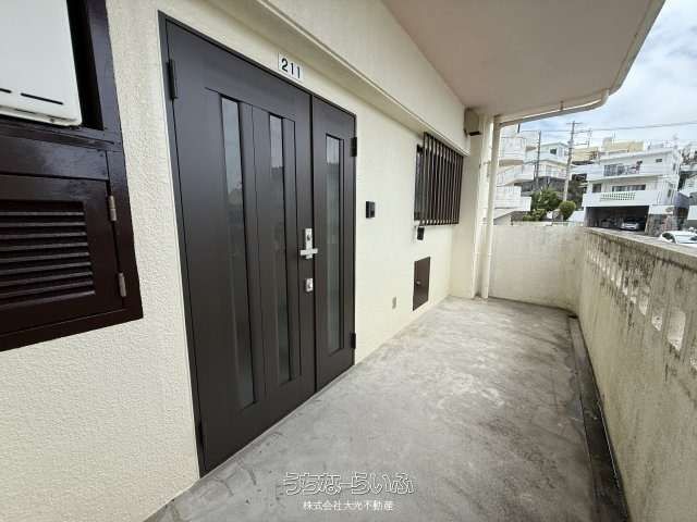 Renovated 2LDK Pet-Friendly Apartment for Rent in Naha, Okinawa - Thumbnail 2
