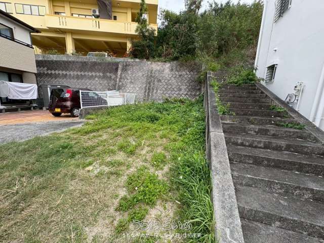 1,348 m² Land for Sale in Tomigusuku, Okinawa - Prime Location - Thumbnail 3