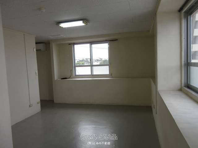 1R Apartment for Rent in Ginowan City, Okinawa | 30,000 Yen - Thumbnail 4