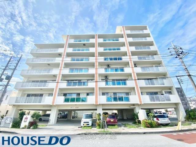 Bears Court Kuwae Sun Terrace 2LDK Condo for Sale in Chatan, Okinawa - Thumbnail 3