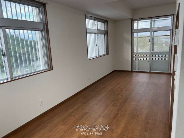 Renovated 2DK Apartment for Rent in Ginowan City, Okinawa - Thumbnail 4