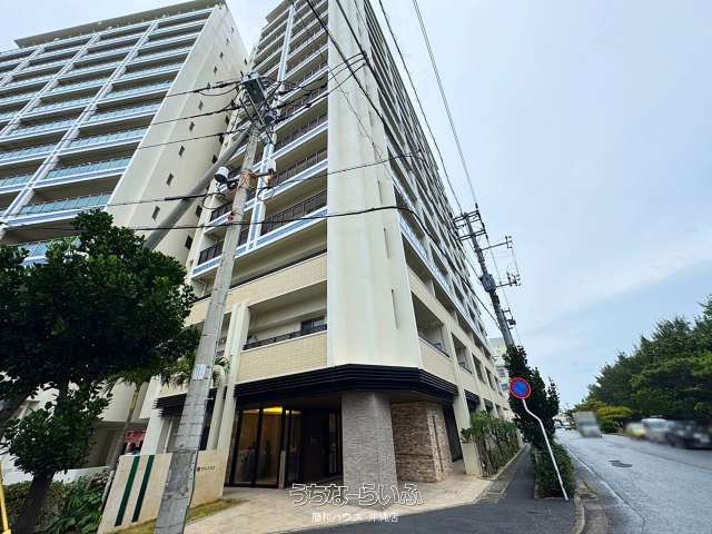Renovated 3LDK Apartment with Ocean View in Naha, Okinawa - Thumbnail 2