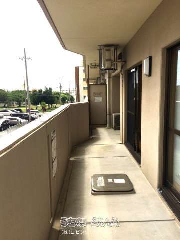 Pet-Friendly 3LDK Condo for Sale in Ginowan, Okinawa - Thumbnail 2