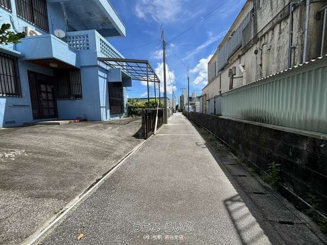 4LDK Detached House for Sale in Yomitan Village, Okinawa - Thumbnail 2