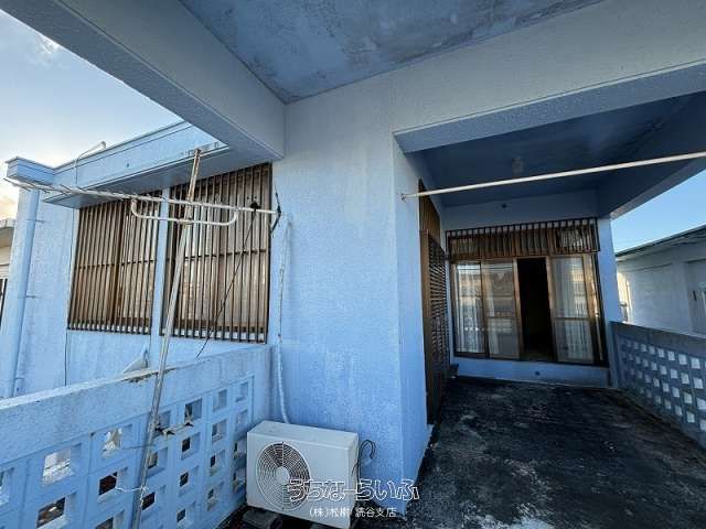 4LDK Detached House for Sale in Yomitan Village, Okinawa - Thumbnail 3