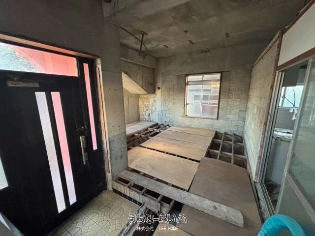 Miyakojima Commercial Building for Sale in Downtown Hirara - Thumbnail 4