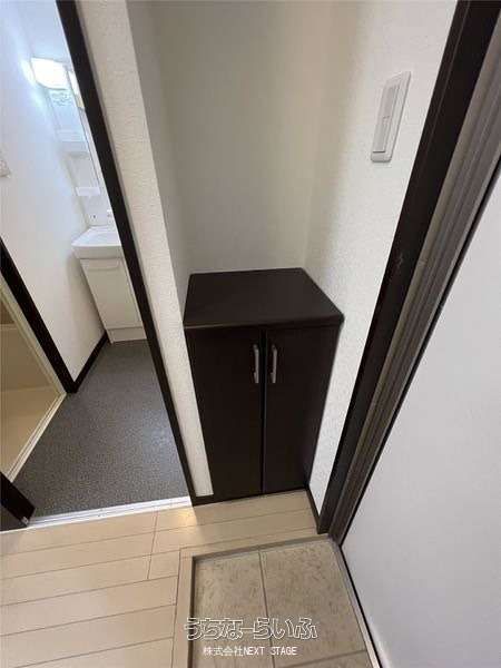 1K Apartment for Rent in Naha, Okinawa - Villa Coast Nishimachi - Thumbnail 2