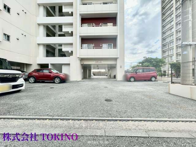 Renovated 4LDK Condo with Ocean View in Tomigusuku Toyosaki - Thumbnail 4
