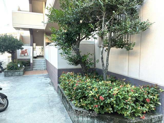 16-Unit Apartment Building for Sale in Okinawa City - Thumbnail 3