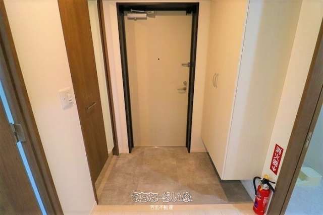 Pet-Friendly 2LDK Apartment for Rent in Naha's Shin-Toshin - Thumbnail 3