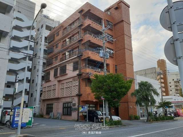 Mixed-Use Building for Sale in Naha, Okinawa with Solar Income - Thumbnail 2