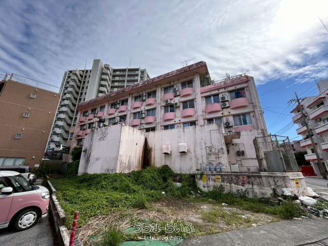 72-Unit Apartment Building for Sale in Nakagusuku Village, Okinawa - Thumbnail 2
