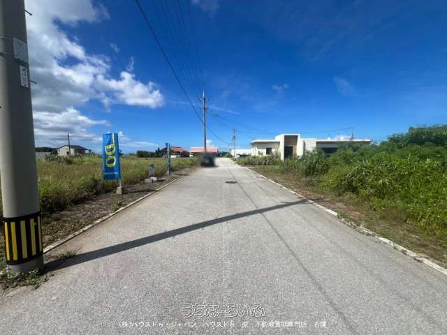 Land for Sale in Nakijin, Okinawa with Sea and Mountain Views - Thumbnail 3