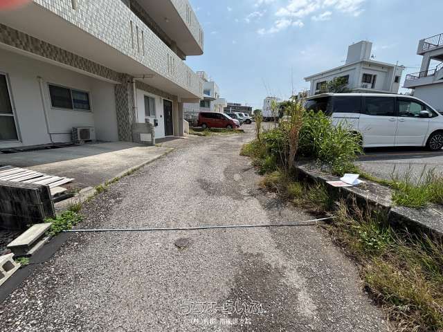 324 sqm Residential Land Plot for Sale in Yonabaru Town, Okinawa - Thumbnail 4