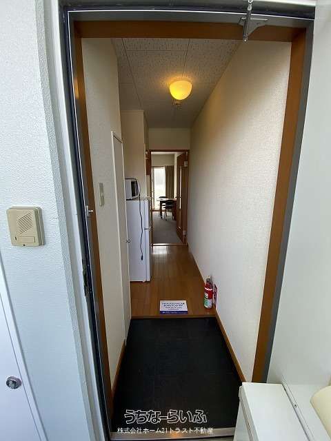 Leopalres Matayoshi 106: 1K Apartment for Rent in Naha, Okinawa - Thumbnail 4