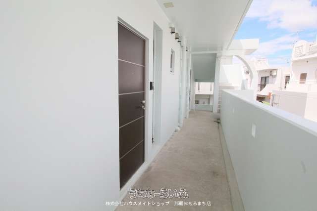 Modern 1K Apartment for Rent in Naha, Okinawa - Near Shuri - Thumbnail 2
