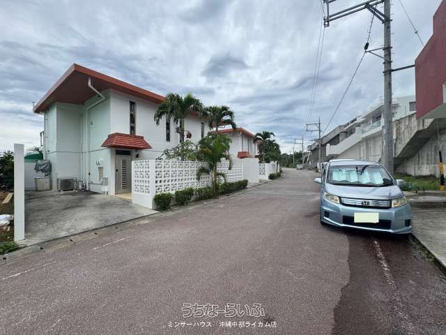 Ocean View Condominium with Jacuzzi & Hotel Operation in Motobu - Thumbnail 2