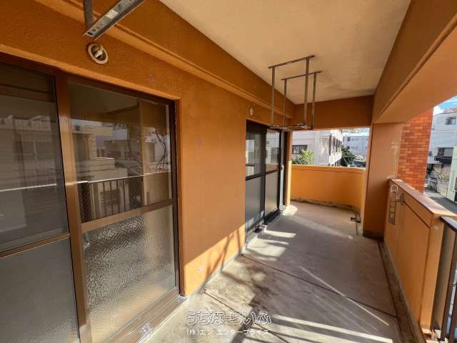 Renovated 3LDK Corner Apartment for Sale in Ginowan City, Okinawa - Thumbnail 3