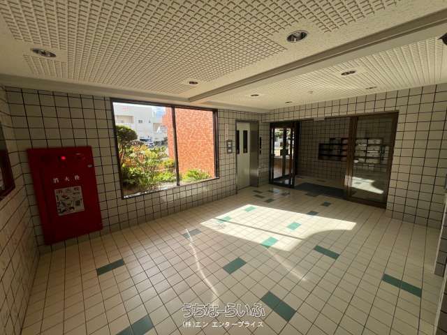 Renovated 3LDK Corner Apartment for Sale in Ginowan City, Okinawa - Thumbnail 4